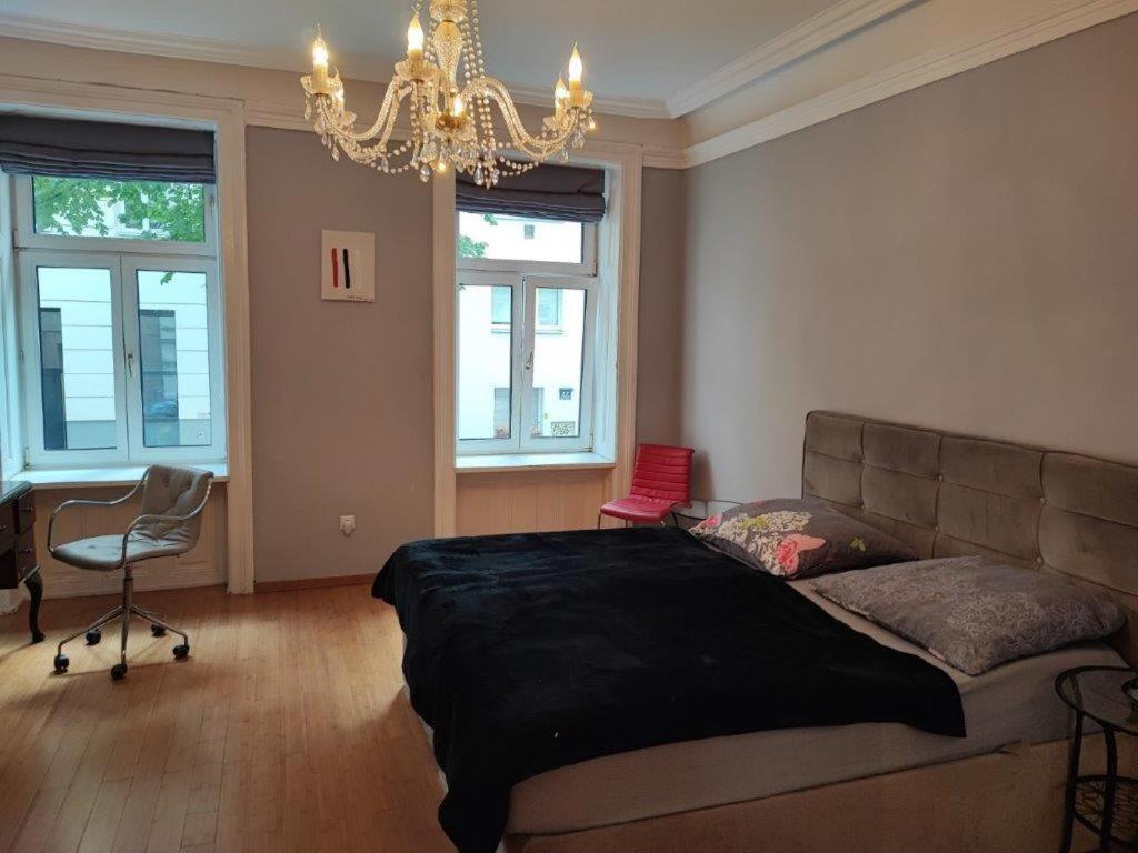 Central Vienna Apartment With Unique 40M2 City Garden & Self Check In Zewnętrze zdjęcie