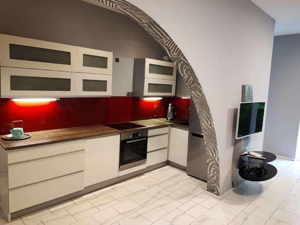 Central Vienna Apartment With Unique 40M2 City Garden & Self Check In Zewnętrze zdjęcie