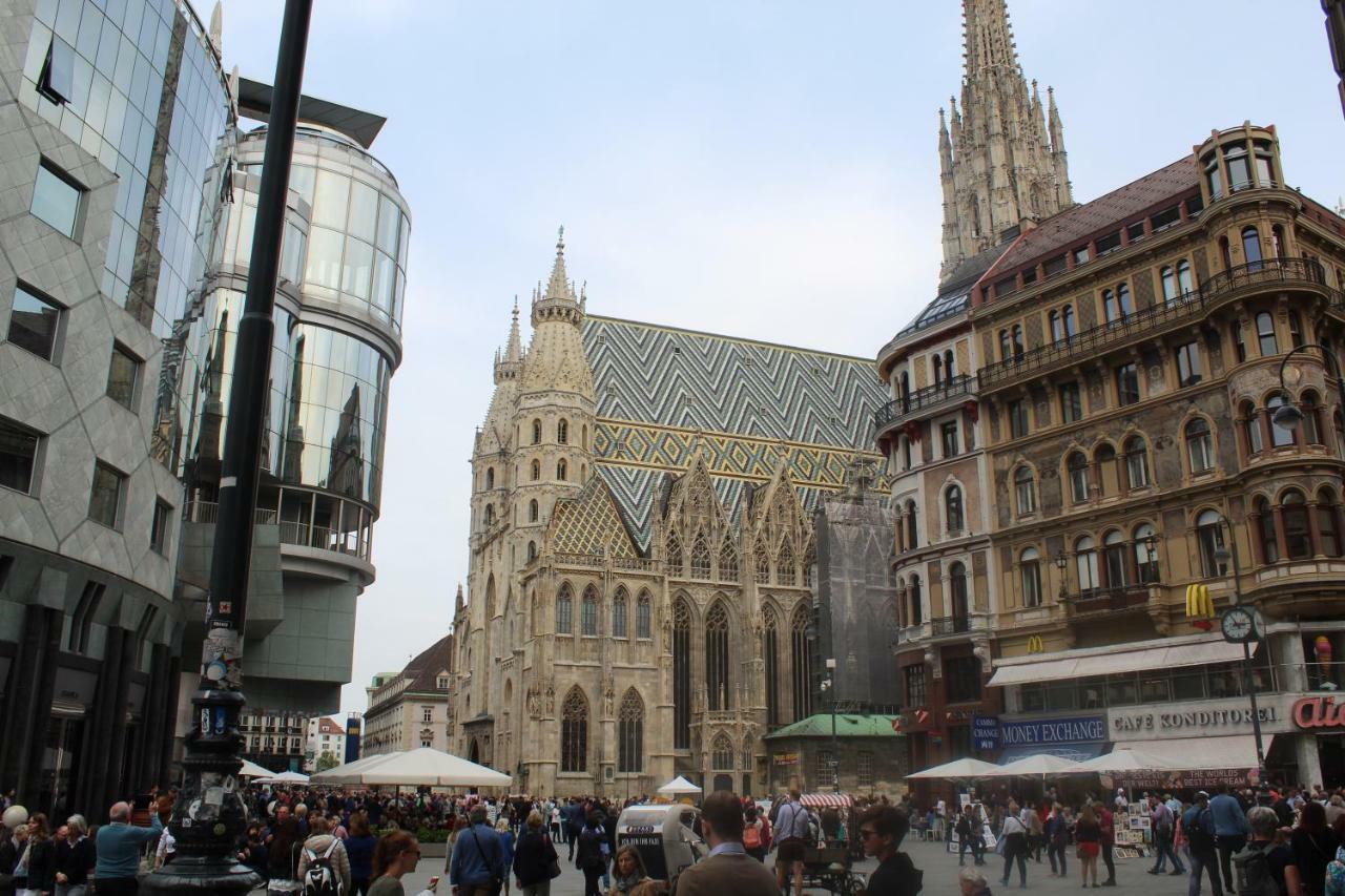 Central Vienna Apartment With Unique 40M2 City Garden & Self Check In Zewnętrze zdjęcie